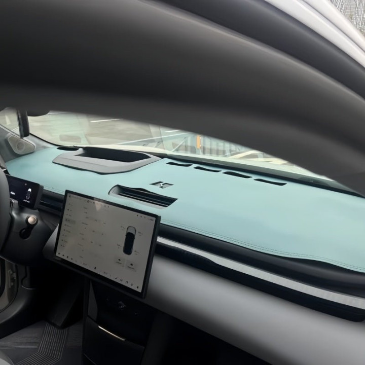 Custom Fit Dashboard Mat for Zeekr X