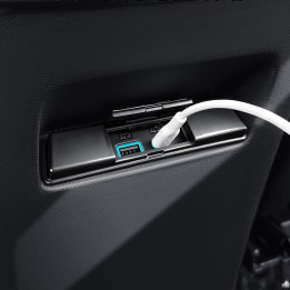 Kryt USB portu s výklopnou klapkou pro MG4 Urban