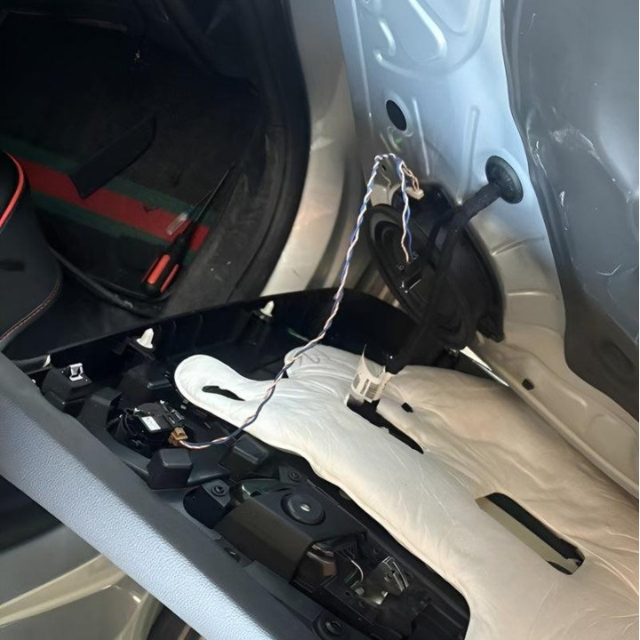 Výškové reproduktory Bose s kabeláží pro MG HS, MG ZS a MG4 – foto 3