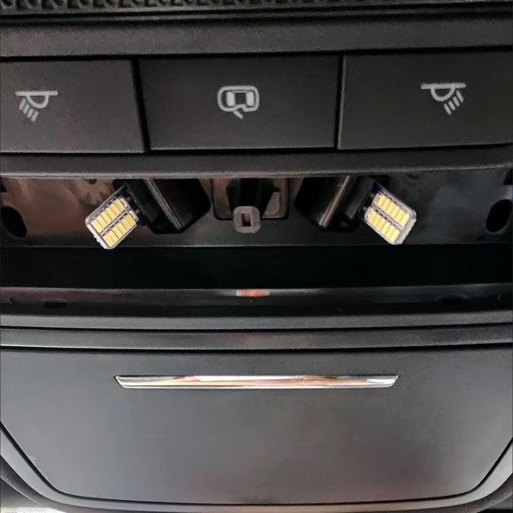 LED žárovky bílé pro čtecí světlo MG ZS a MG4 – foto 3