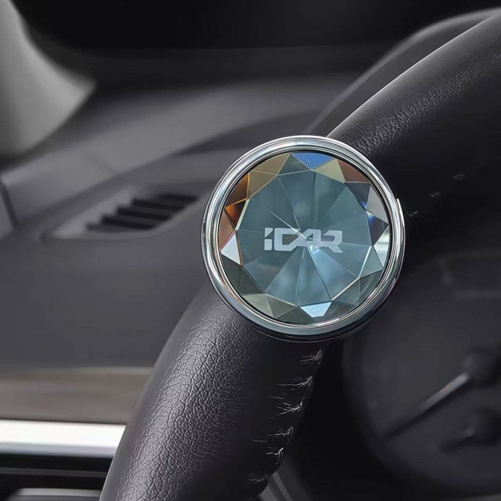 Pomocná otočná rukojeť volantu pro Omoda a Jaecoo