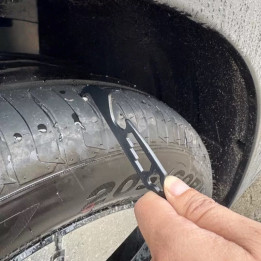 Háček na čištění pneumatik s bezpečnostním kladívkem pro BYD