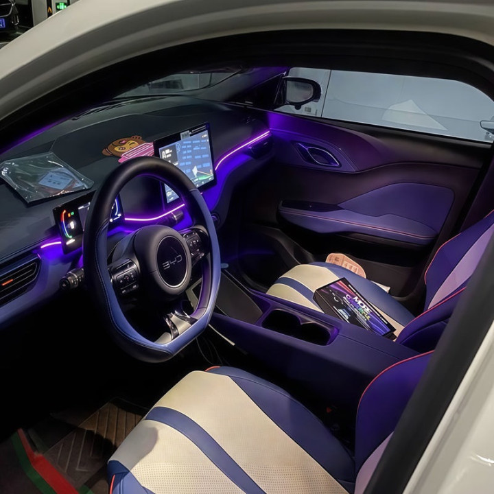 Ambientní lampička s barevnými režimy pro modely BYD – foto 6