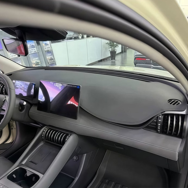 Sluneční podložka na palubní desku pro BYD Atto 3 – foto 2