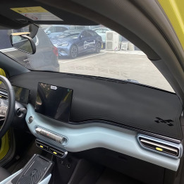 Sluneční podložka na palubní desku pro BYD Dolphin Surf