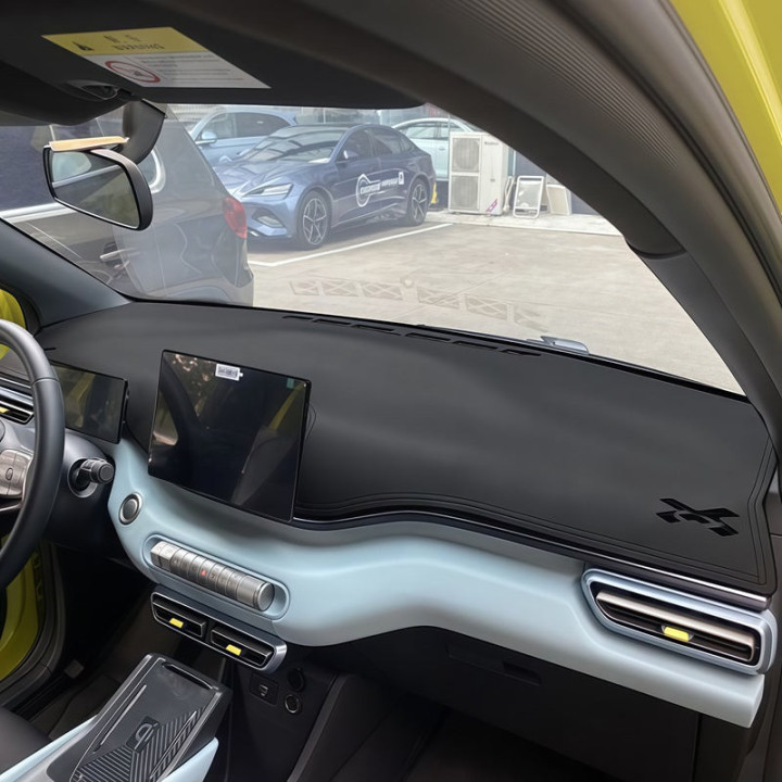 Sluneční podložka na palubní desku pro BYD Dolphin Surf
