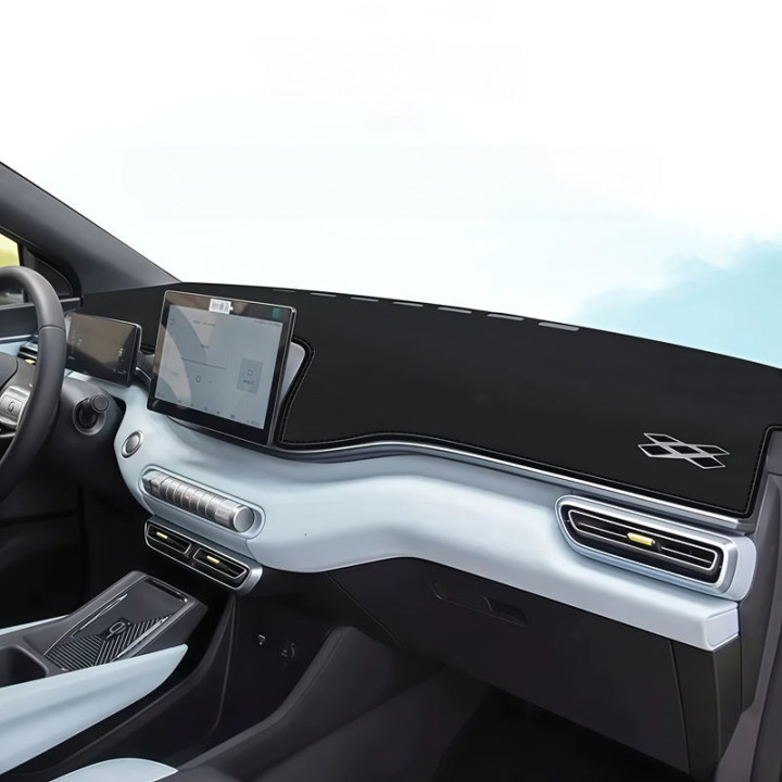 Sluneční podložka na palubní desku pro BYD Dolphin Surf – foto 2