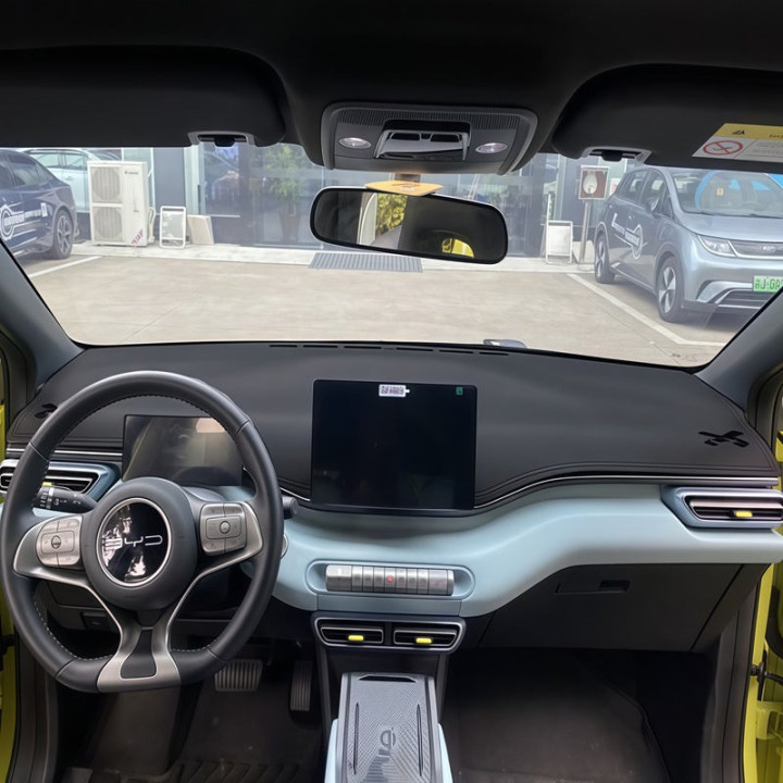 Sluneční podložka na palubní desku pro BYD Dolphin Surf – foto 4