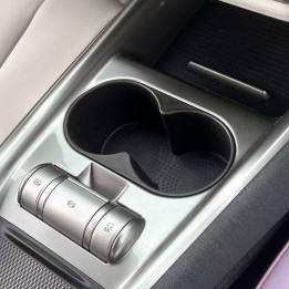 Protiskluzová vložka do držáku nápojů pro BYD Dolphin