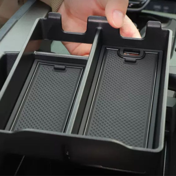 Organizér loketní opěrky s vložkou pro BYD Han