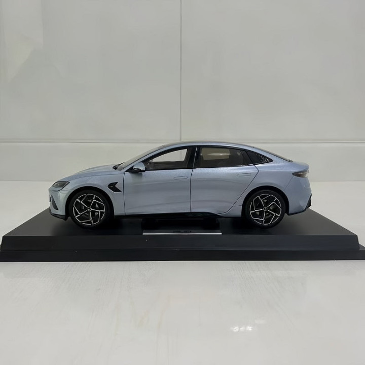 Kovový model auta 1:18 pro BYD – foto 2