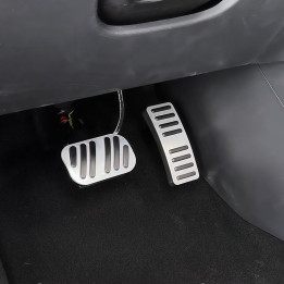 Kryty pedálů z broušeného hliníku pro BYD Atto 3
