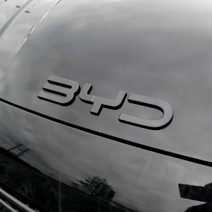 Kryt předního emblému pro BYD