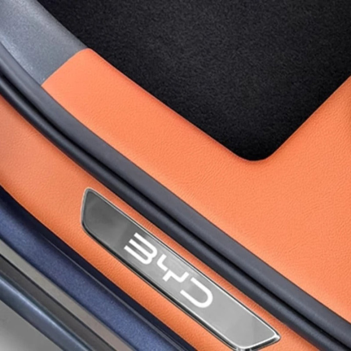 Kožené ochranné prahy pro BYD Sealion 7 – foto 8