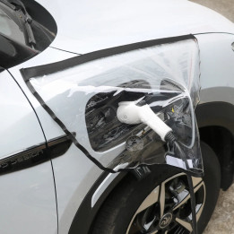 Dešťový kryt nabíjecího portu pro BYD Atto 2