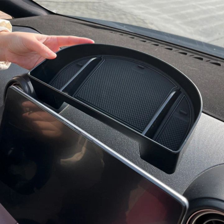 Odkládací box za centrální displej pro BYD Dolphin – foto 3