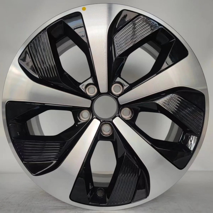 Hliníkové kolo 19 × 7,5J ET45 pro BYD Seal U – foto 2