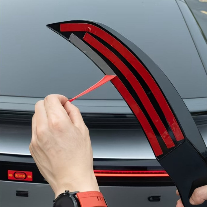 Zadní spoiler Carbon Fiber nebo Glossy Black pro Xpeng P7 – foto 6